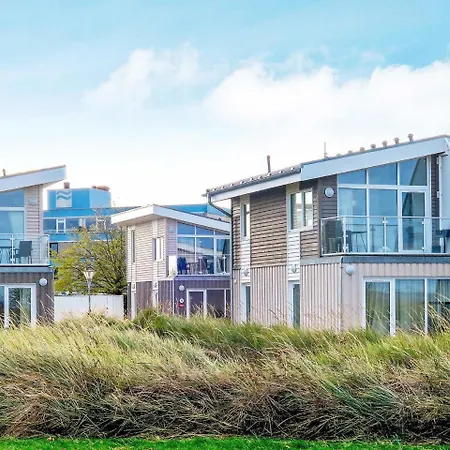 Two-bedroom Holiday In 2 *
